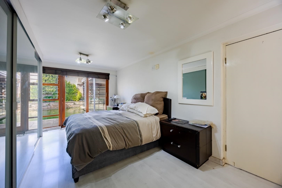 6 Bedroom Property for Sale in Woodstock Western Cape